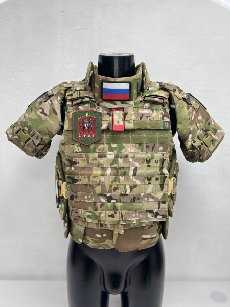 Бронежилет «Доспех» с карманами под плиты, наплечниками «Лепесток», поясом «Фестоны».